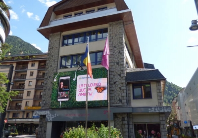 L'encara seu d'Andorra Telecom a l'avinguda Meritxell.