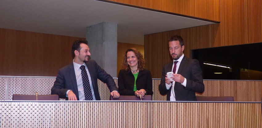 Alís, Gili i López, durant una sessió anterior.